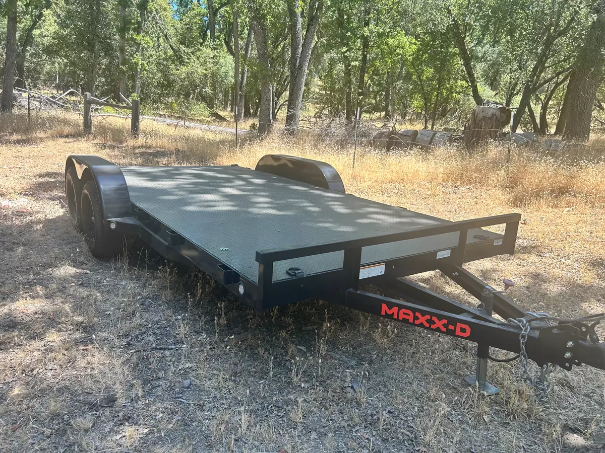20' x 6' Car Hauler with Dovetail