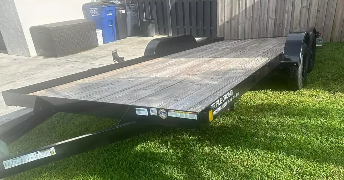18’ Triple Crown Car Trailer