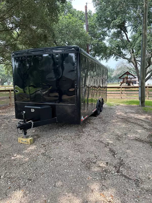 18' x 8.5' Enclosed Trailer