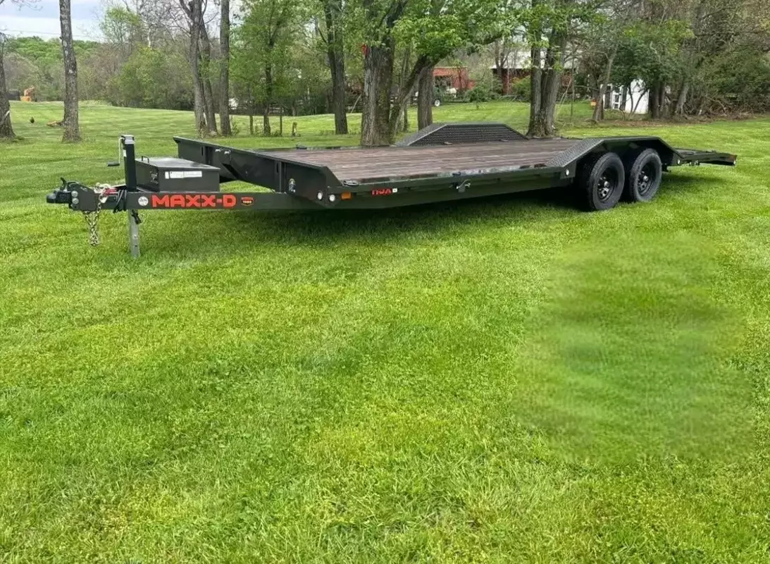 2024 MAXX-D Car Hauler 24’ Drive-Over Fender
