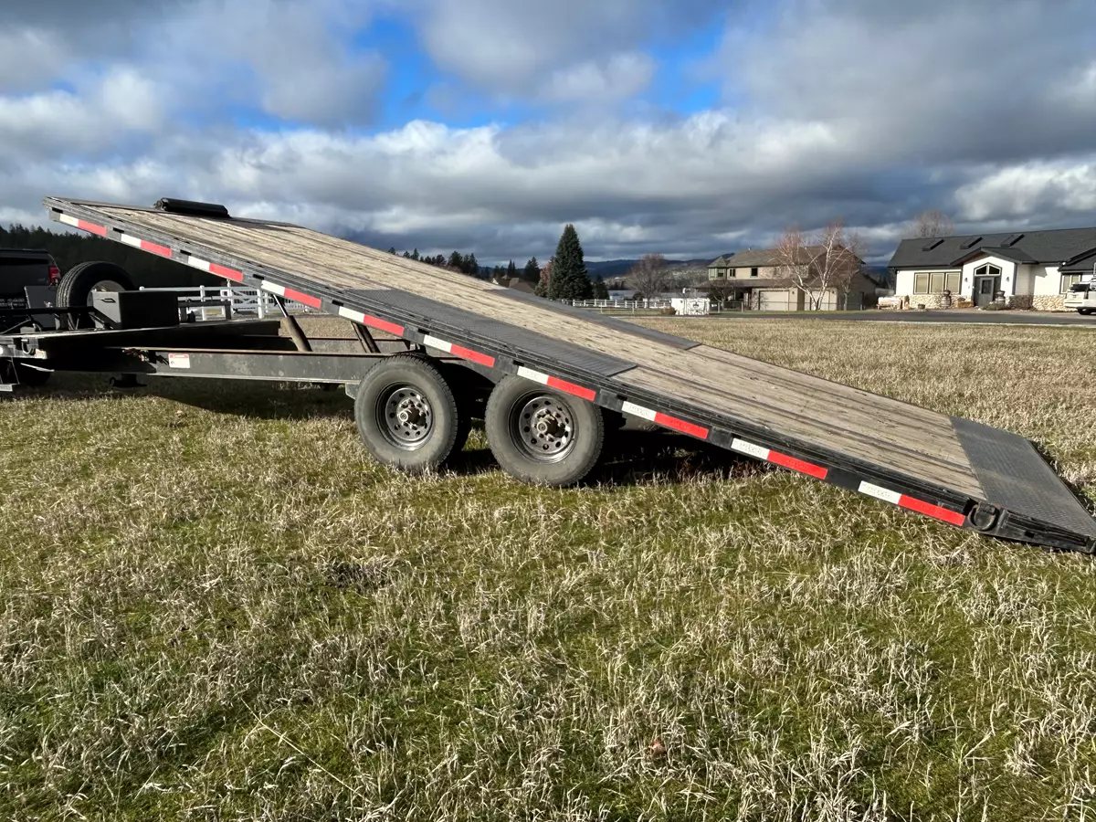 24ft MaxxD Deckover Hydraulic Tilt Deck   