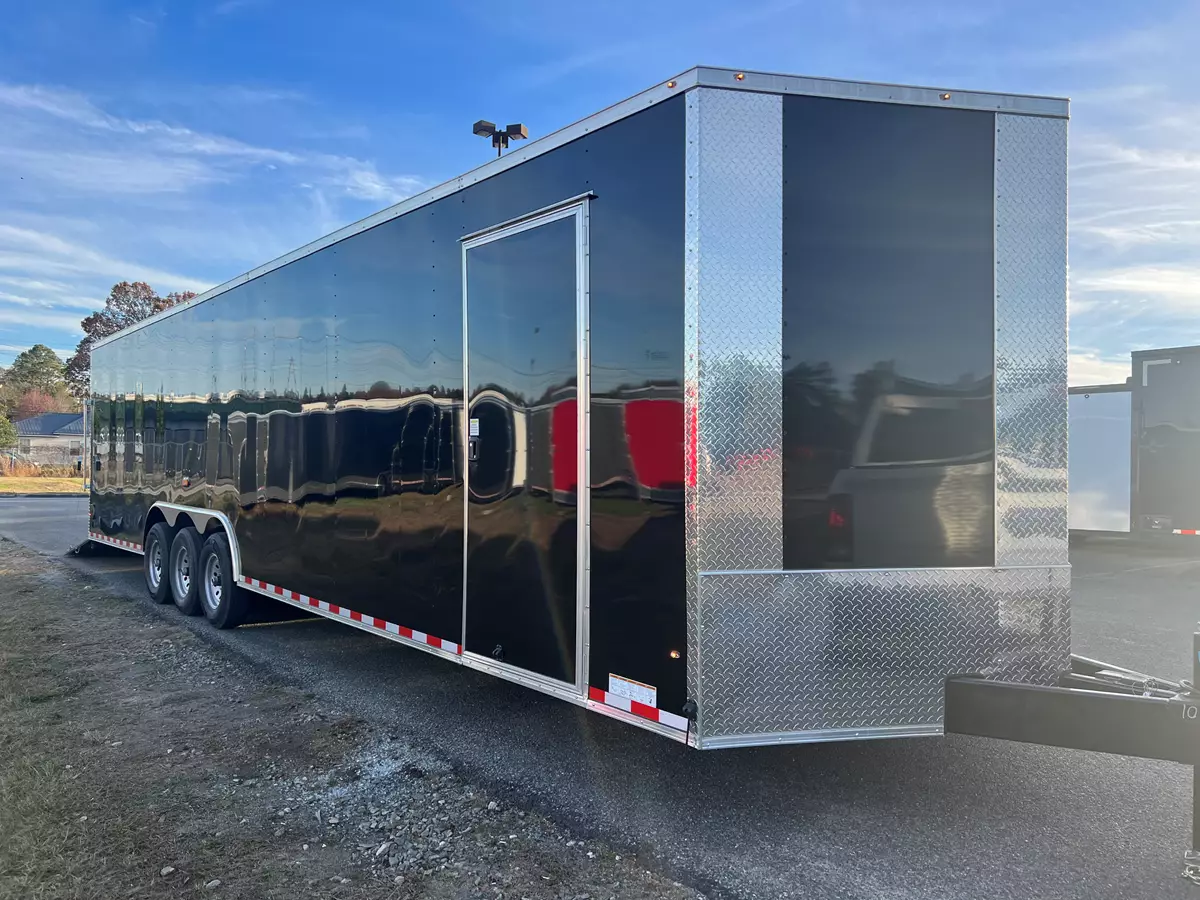 34' x 8.5' x 7' Enclosed Trailer