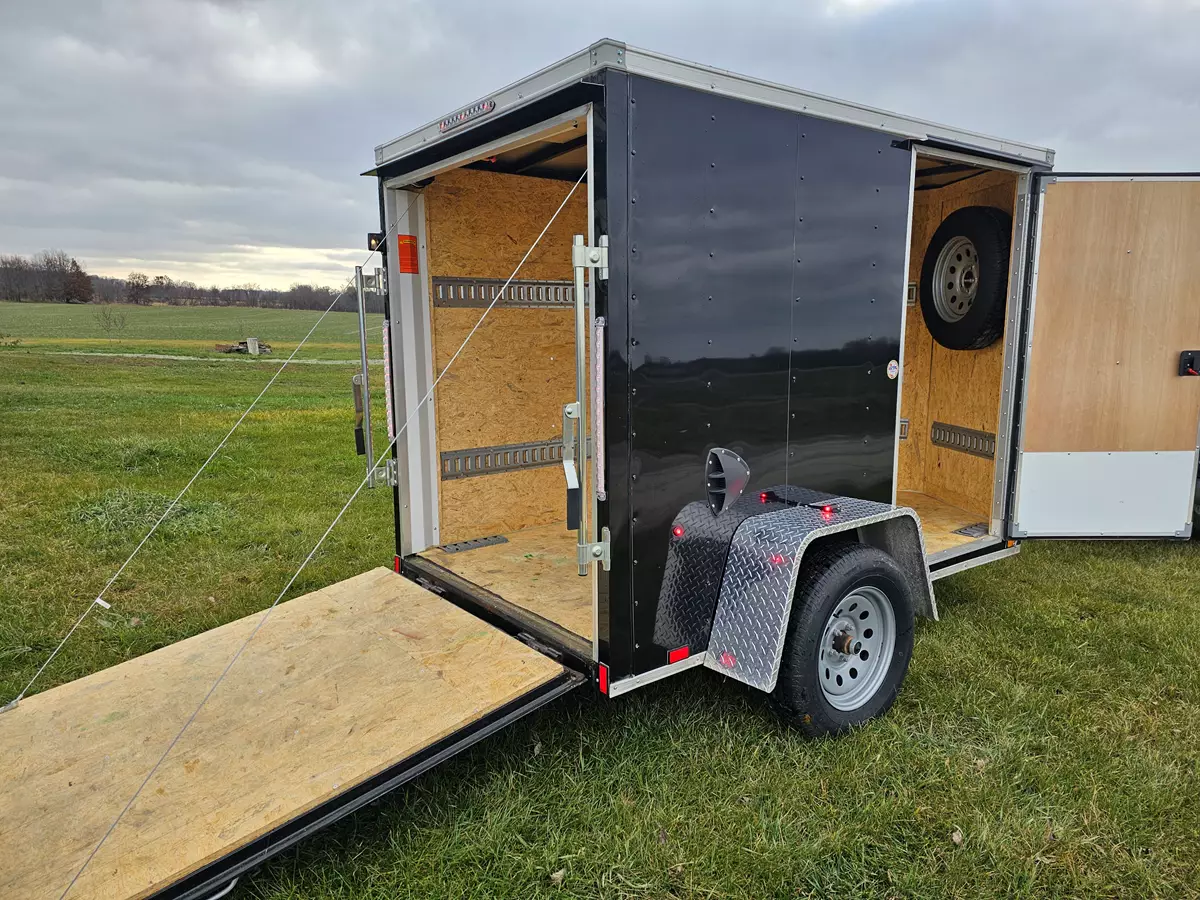 5'x8' Enclosed Trailer