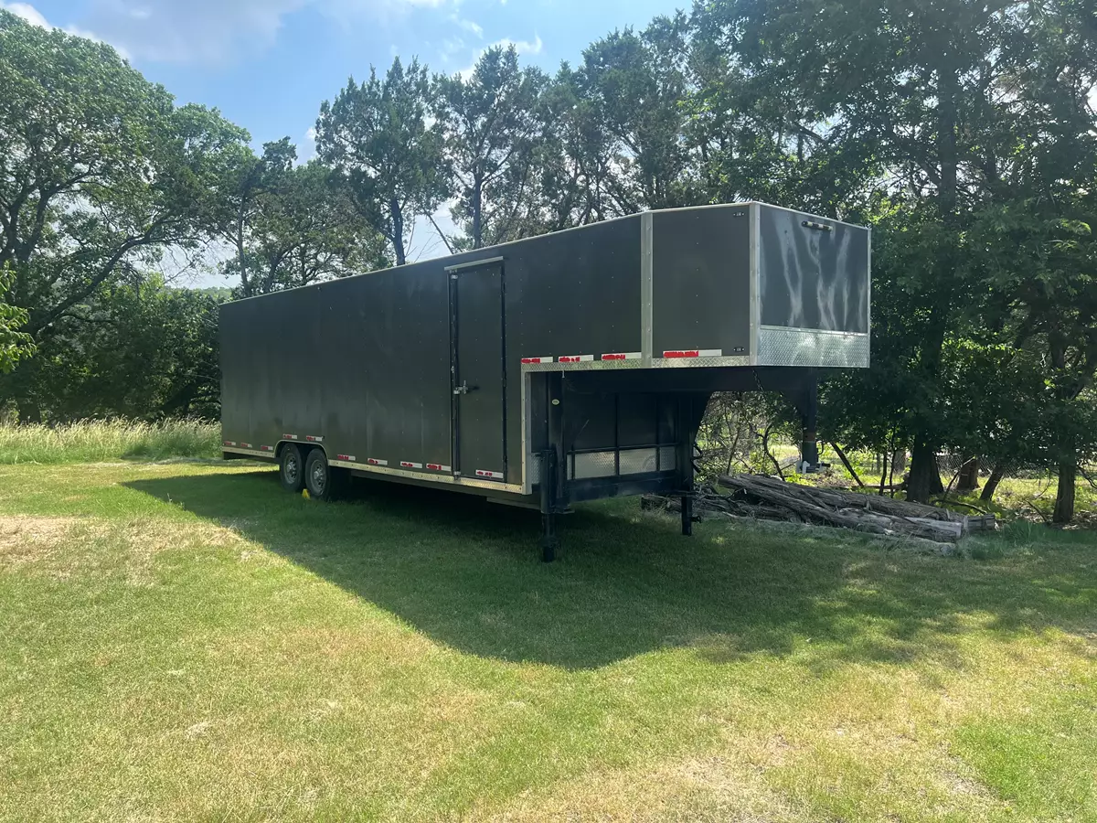 35' x 8' Gooseneck Enclosed Trailer