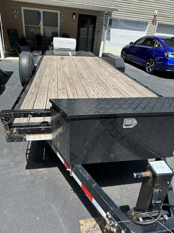 28' Heavy-Duty Flatbed Car Hauler Trailer