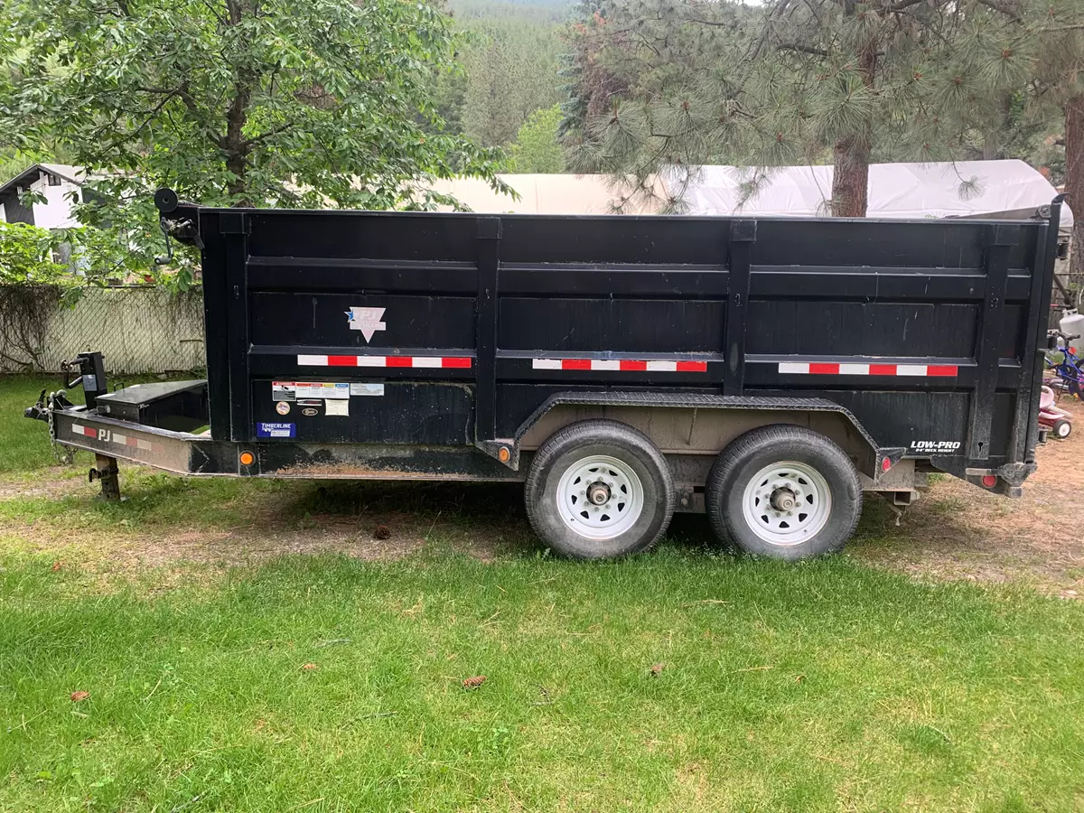 14 YARD DUMP TRAILER
