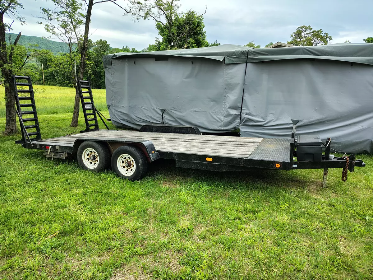 18' x 6'11" Equipment Trailer