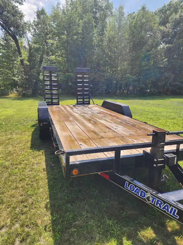 16-foot Loadtrail Flatbed Trailer