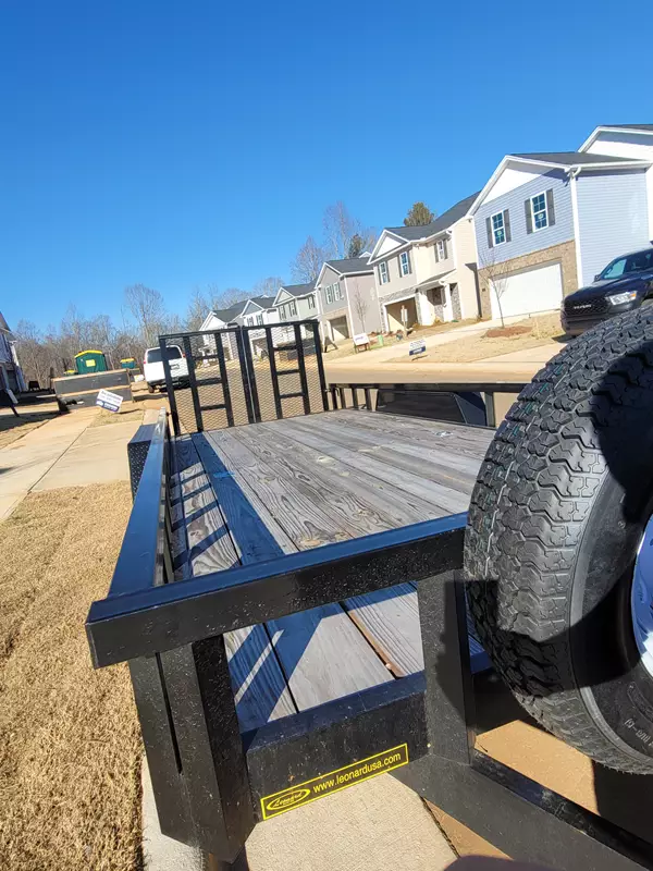 7' x 18' Flatbed Utility Trailer, Steel mesh gate, Winch