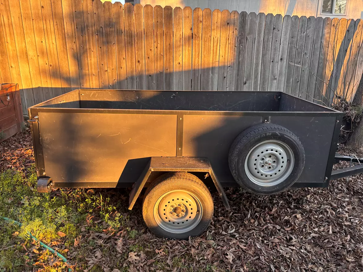 4' x 8' x 2' Utility Trailer with Loading Ramp