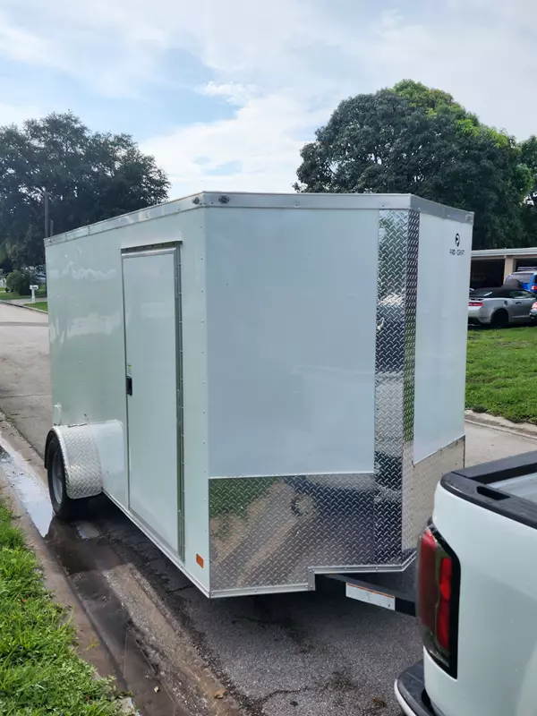 6x12 Enclosed cargo trailer Brand New