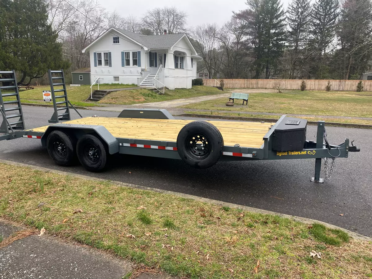 20' Equipment trailer