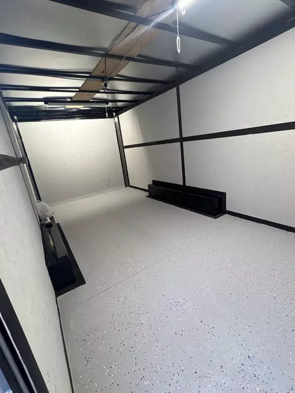 20ft V-Nose Enclosed Trailer