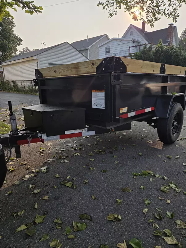 2025 Carry On 5' x 8' Dump Trailer