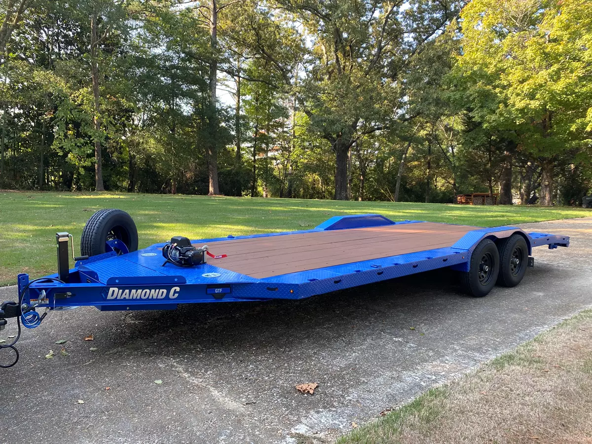 2025 20' Diamond C Extra wide car hauler