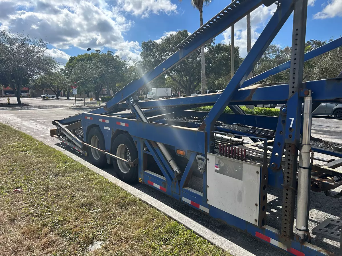 OPEN CAR-HAULER TRAILER 7-8 CARS HAULING