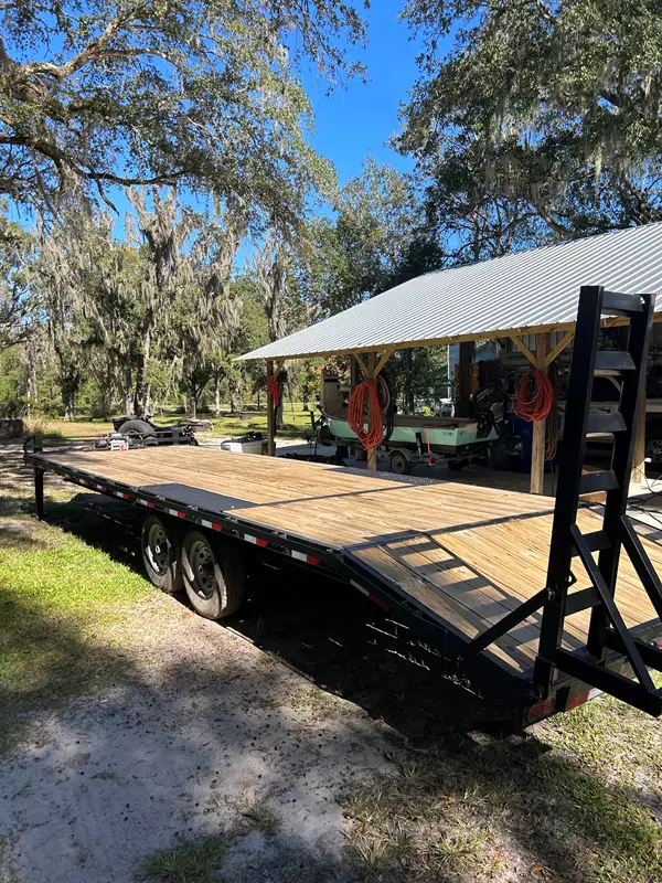28ft Deckover Trailer For Rent