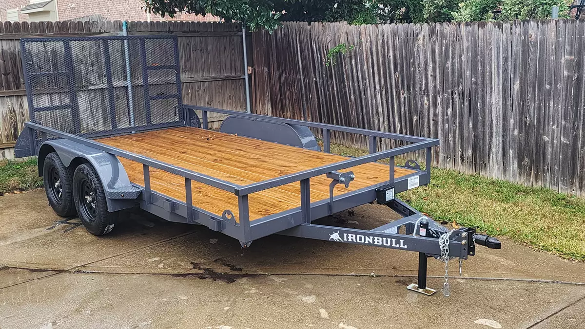 14' Utility w/ fold down ramp