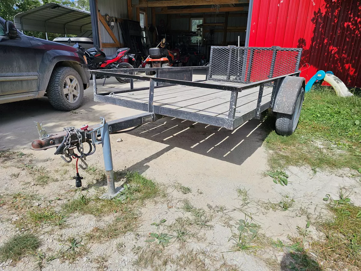 9 foot utility trailer