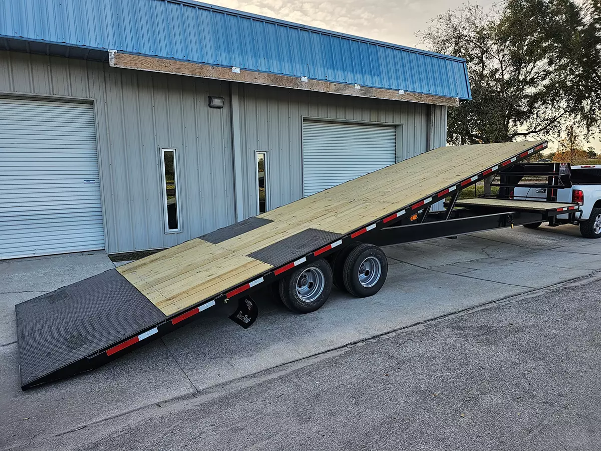 Brand new 35ft Tilt Deck
