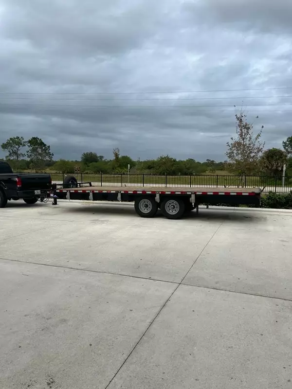 22-Foot Flatbed Trailer