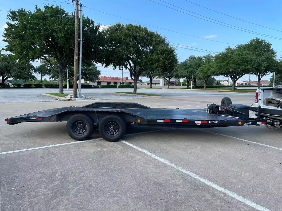 20' Car Trailer With Winch & Drive Over Fender