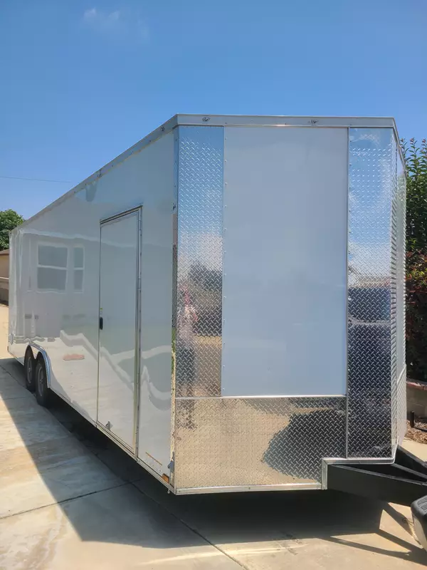 24' V-Nose Enclosed Trailer For Rent