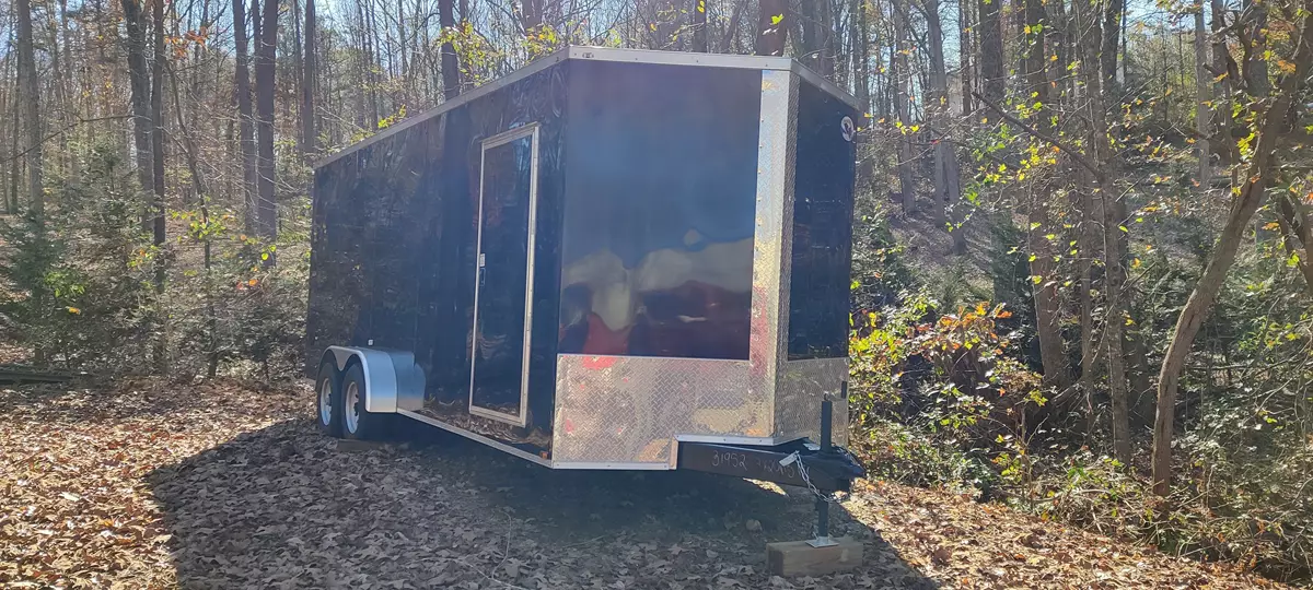 7' x 20' Enclosed Trailer