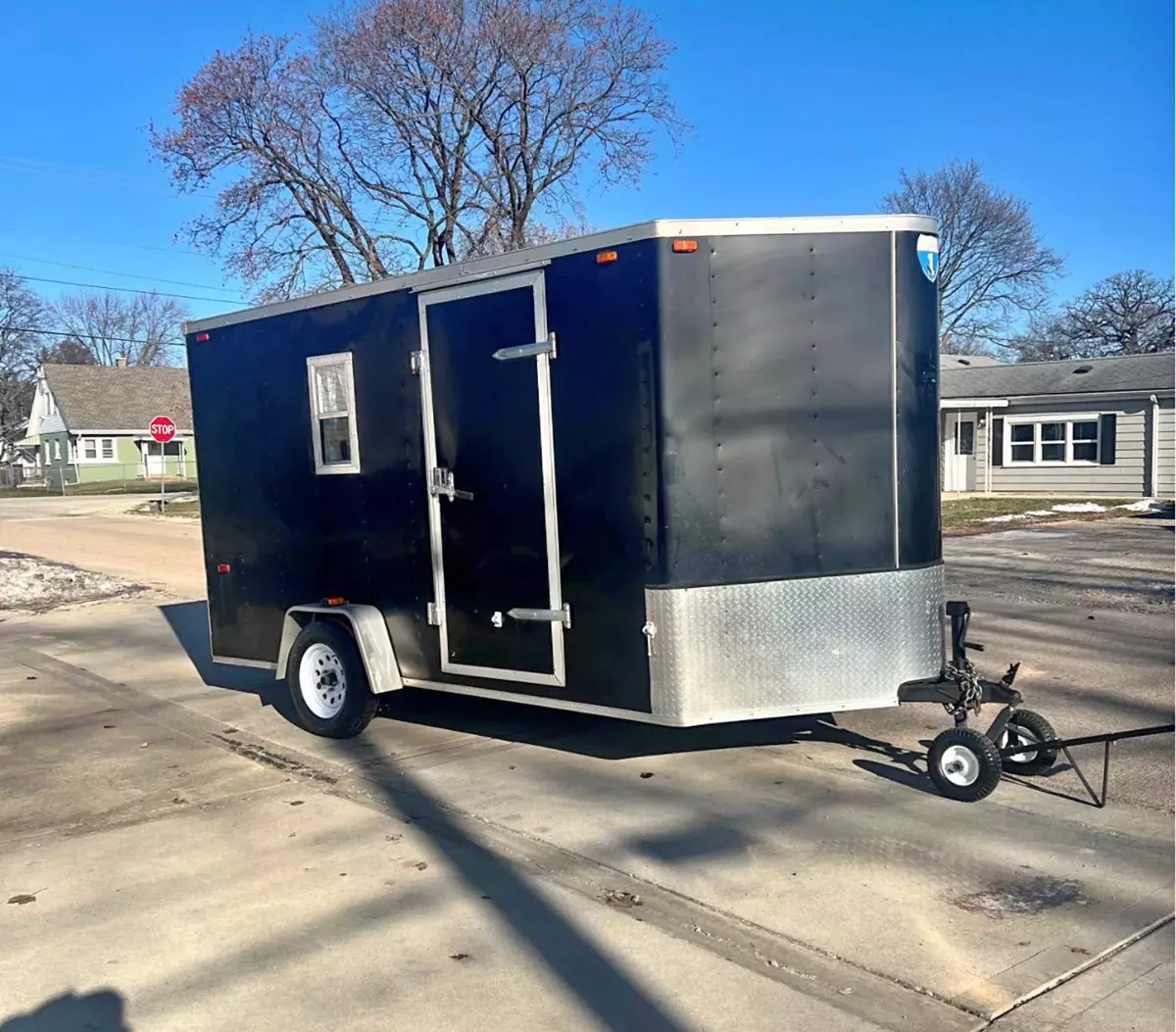 13' x 6.5' x 6.5' Enclosed Trailer