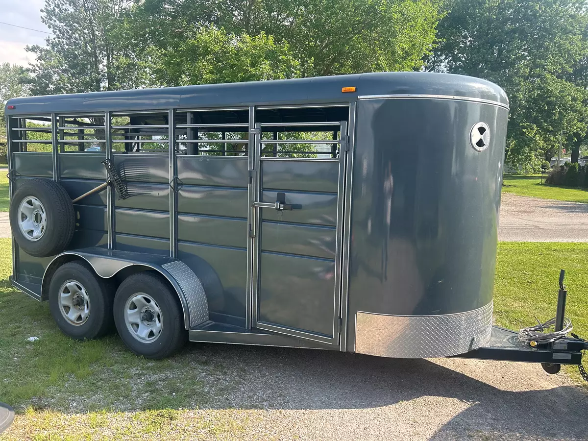 2021 16’ Calico Stock Trailer
