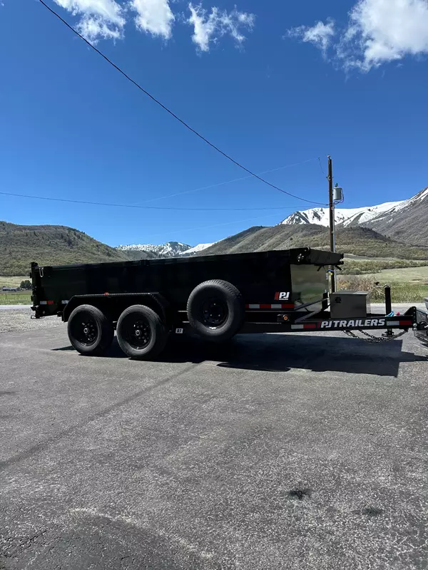 PJ 14' x 7' Dump Trailer