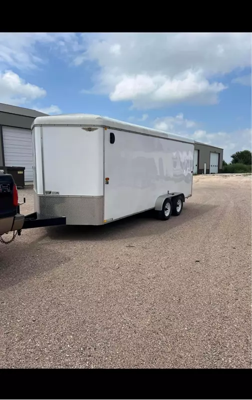 18Ft V-nose Enclosed Trailer 