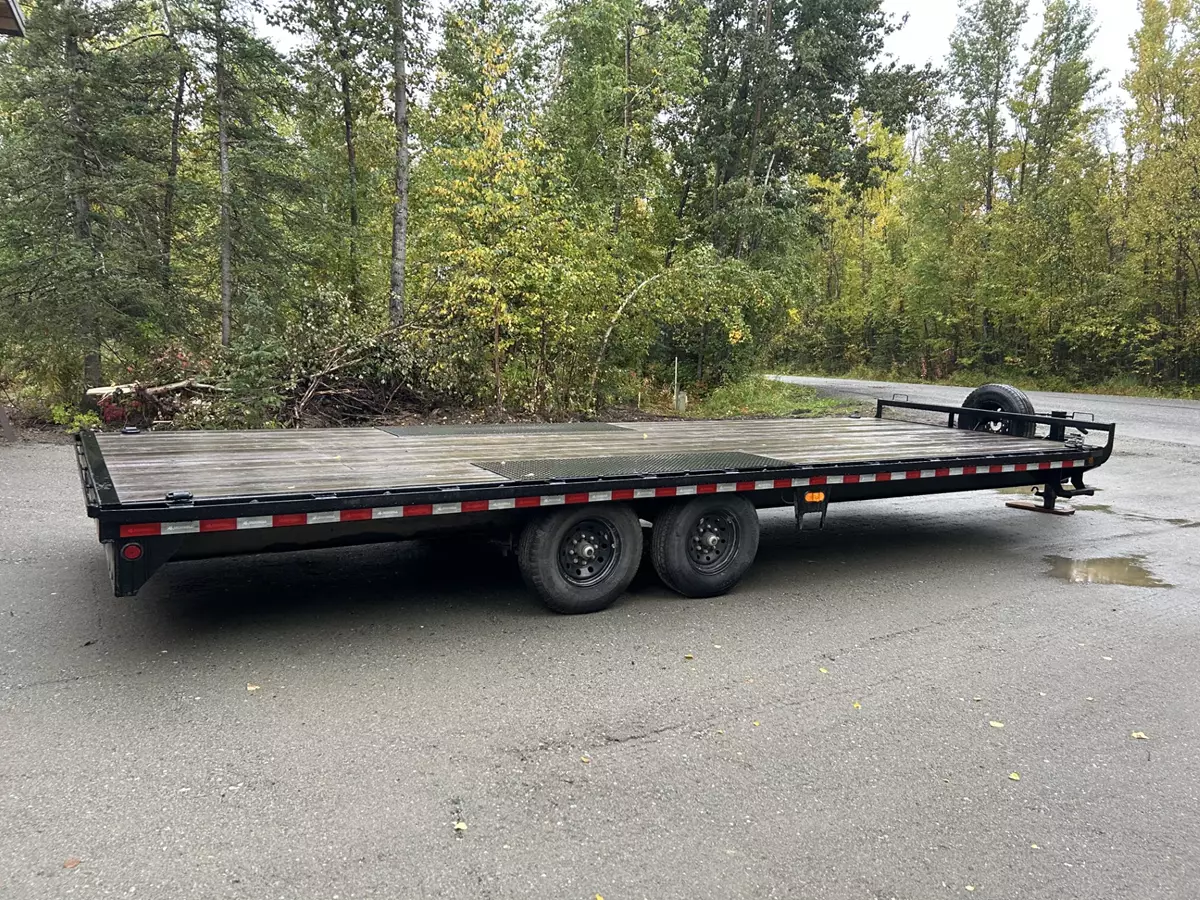 2022 Iron Bull 102" x 24' Deck-over Flatbed Trailer