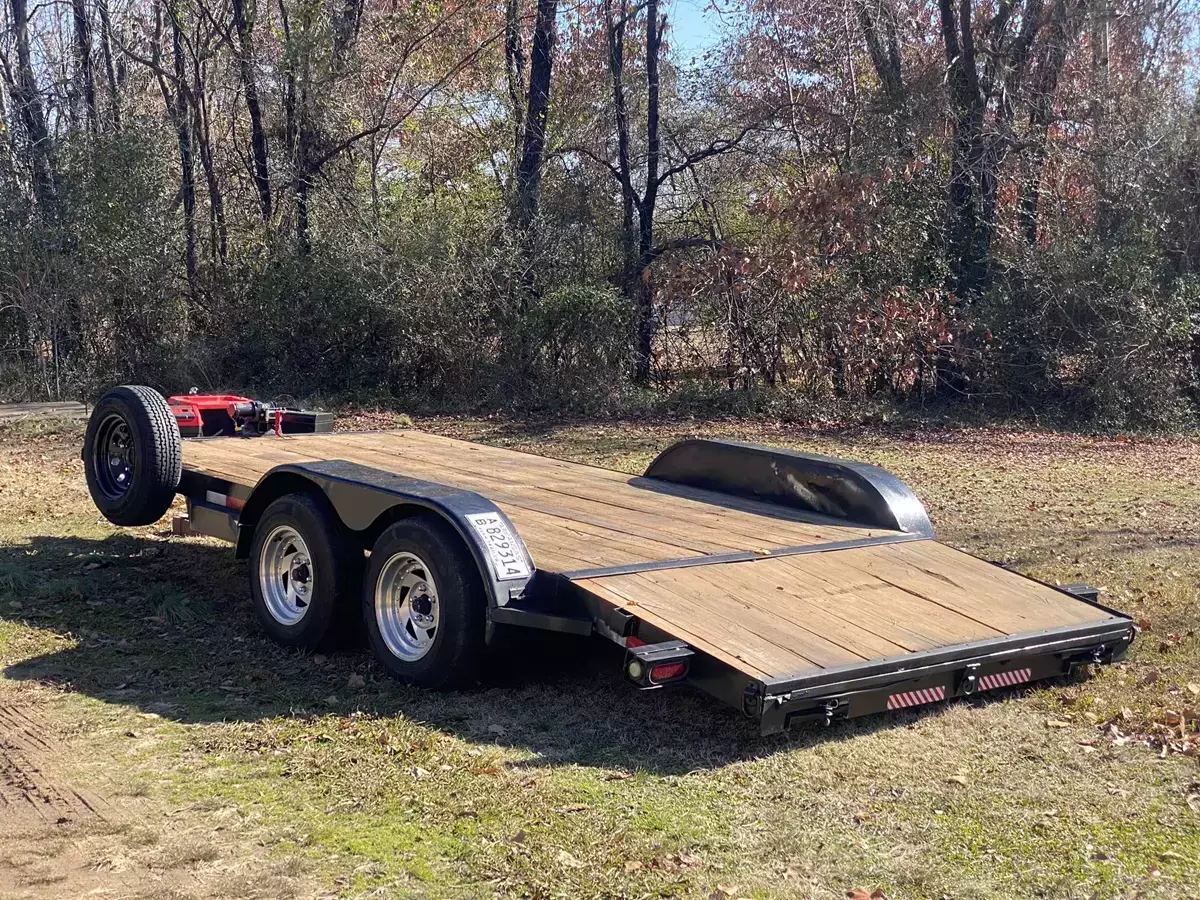 Equipped 16’ Car Hauler