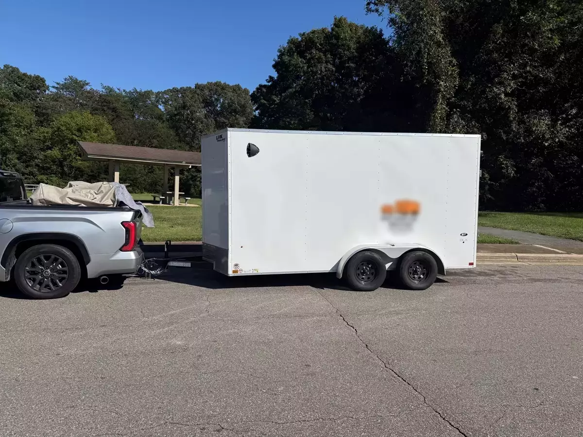 7' x 16' x 8' Enclosed Trailer