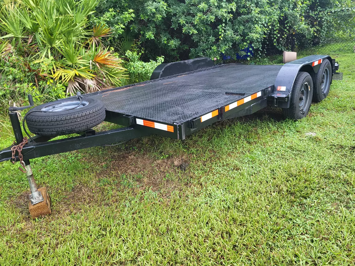20' Steel Deck Dove Tail Car Hauler