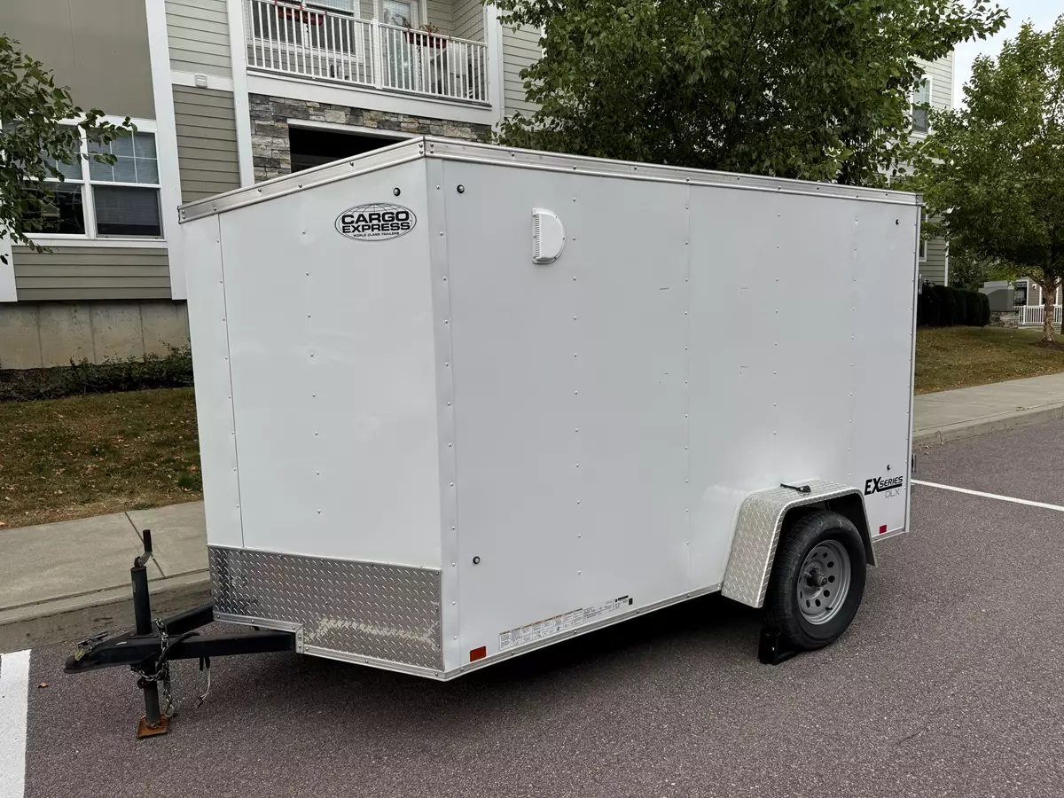 6’ x 10’ Enclosed Trailer