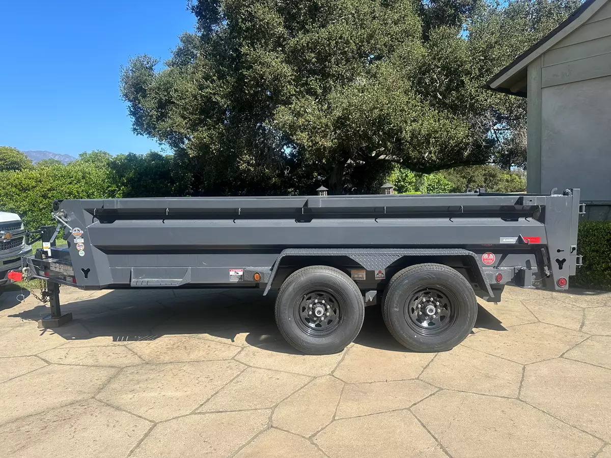 14' x 7' Hydraulic Dump Trailer