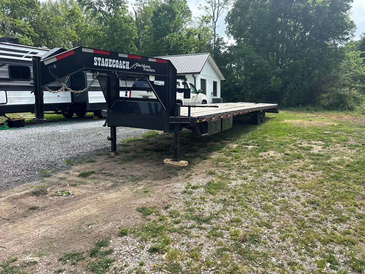 40' x 8' Gooseneck Flatbed Trailer