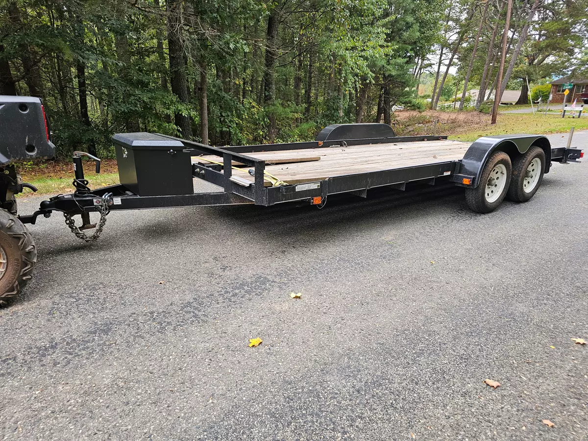 7x20 Flatbed With Winch
