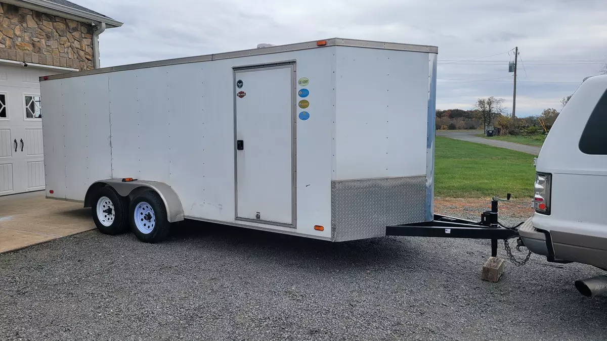 7.5' x 20' Enclosed Trailer